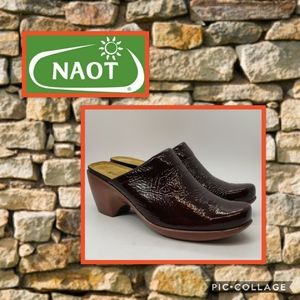 Naot Patent Brown Leather Clogs Size 9